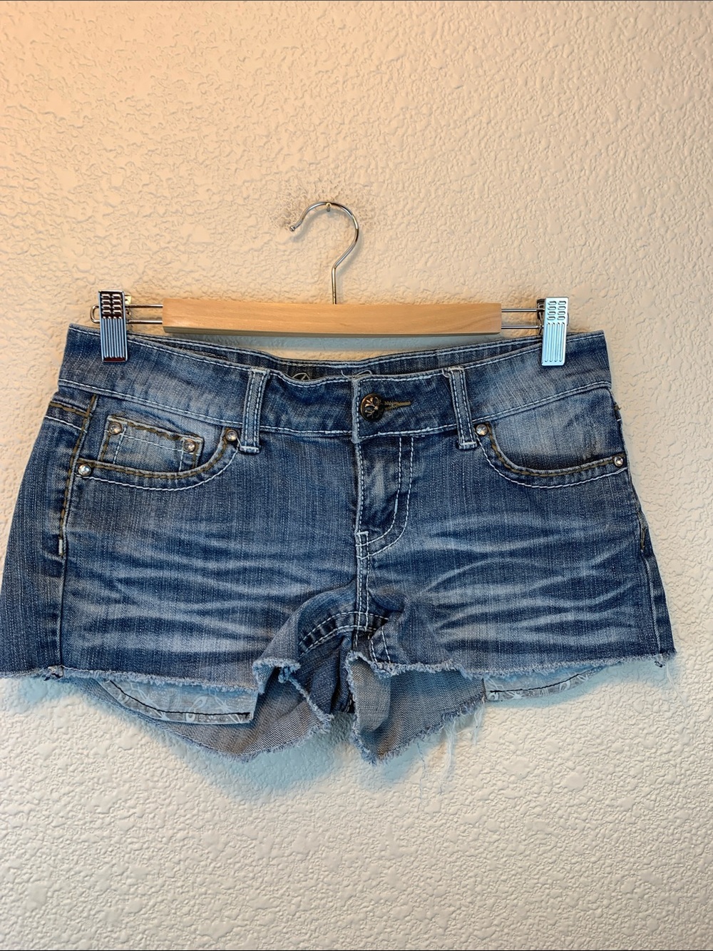 Request jeans shorts sz 28 y2k low waisted dark wash bedazzled cut off frayed